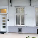 V26 - In The City Center New Apartment With Ac
